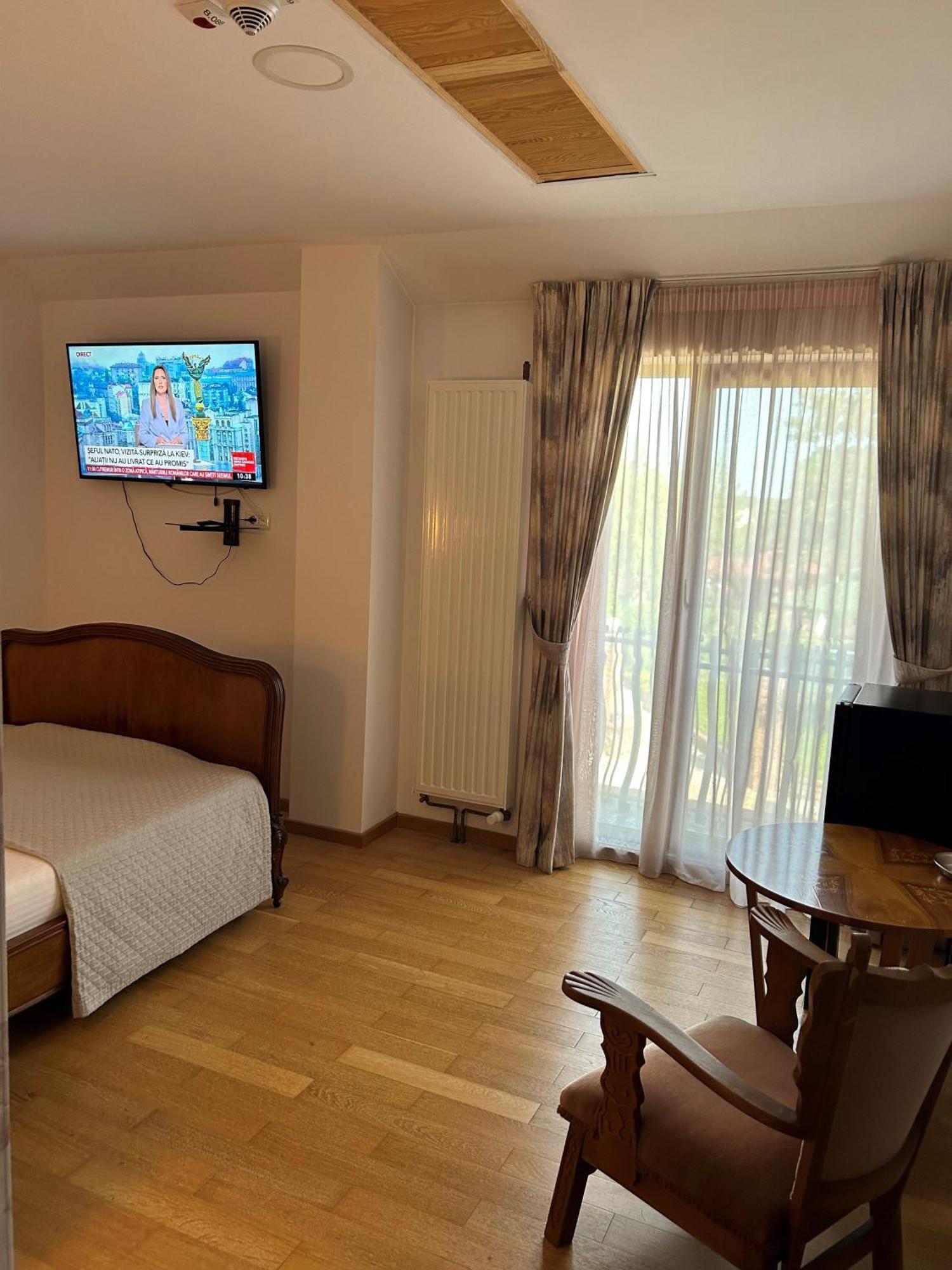 Hotel Senator 3*